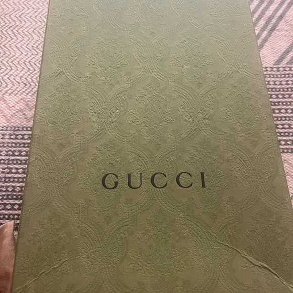 GUCCI REF RUBBER LOGO PLATFORM SLIDE SANDALS - Picture 7 of 8